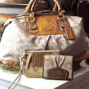 Gorgeous Coach Ashley Signature Sateen- Bag Only